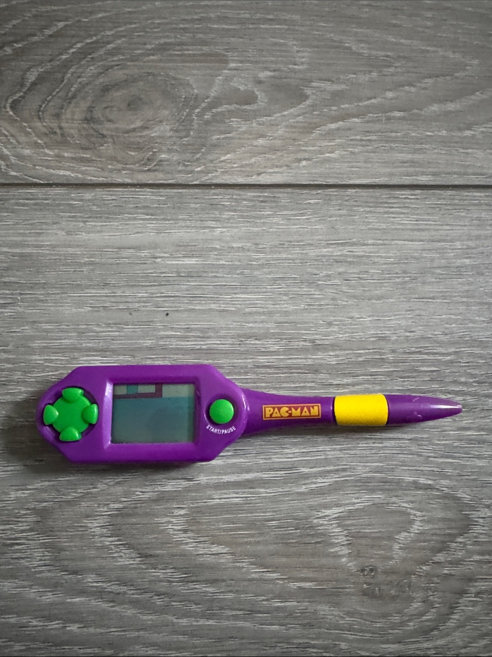 Vintage 2003 MGA Entertainment Pac-Man pen arcade electronic handheld game